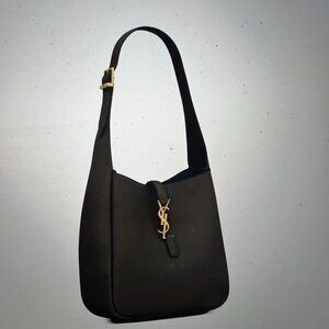 YSL le 5 à 7 supple small in grained leather - color Light Musk